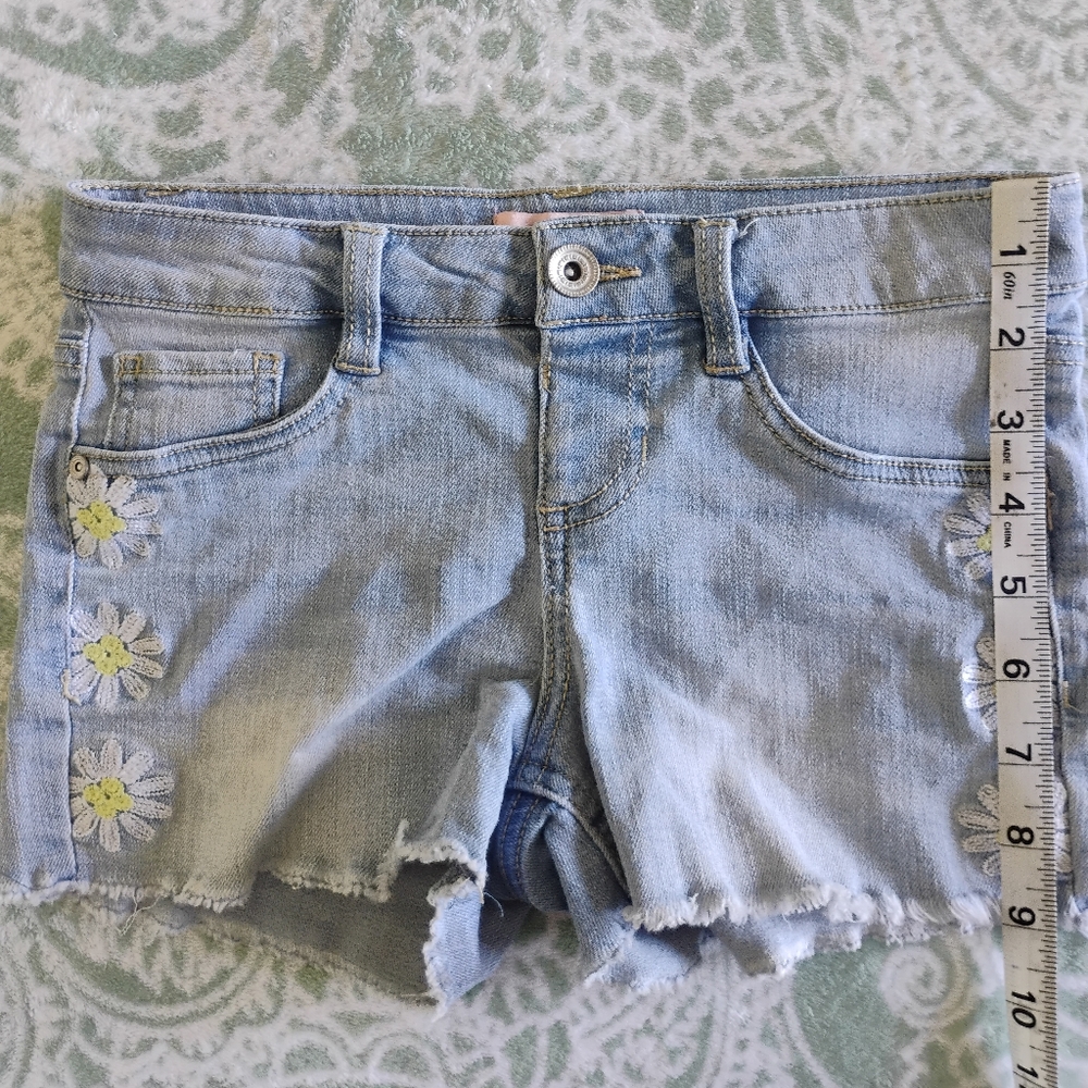 Light Blue Denim Shorts with Daisy Embroidery - Picture 3 of 4